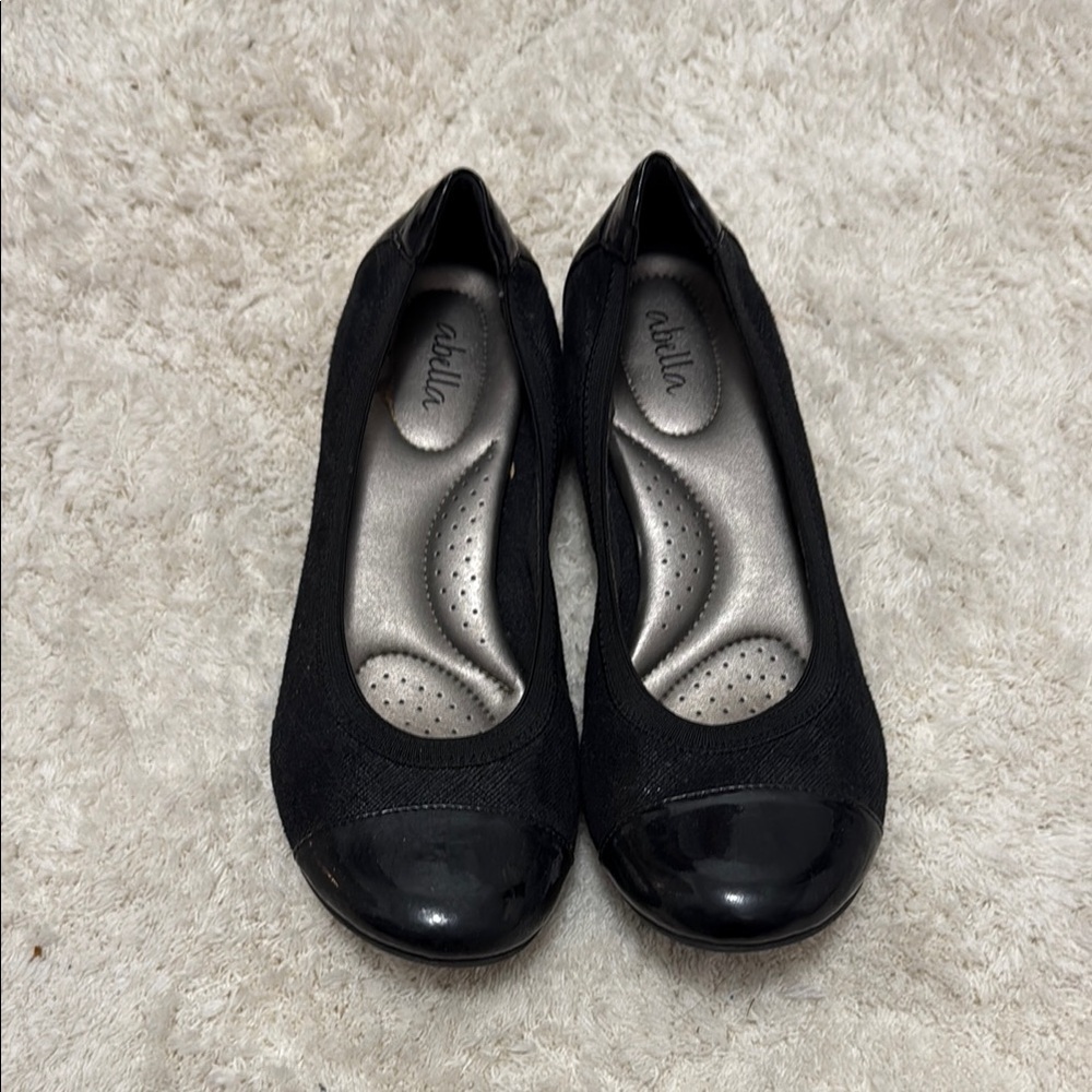 Abella Black Flats with Glossy Toe - Picture 3 of 6